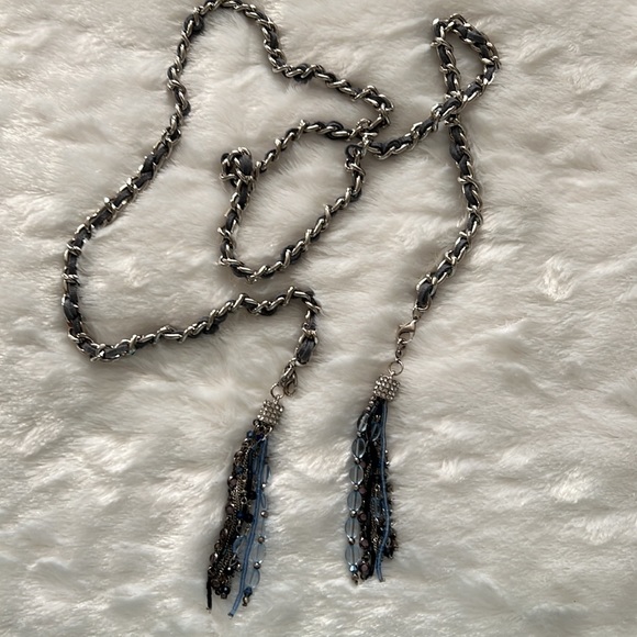 Blue 40” Lariat / Clasp Neckace by Premier Designs (NWOT) - Picture 7 of 8